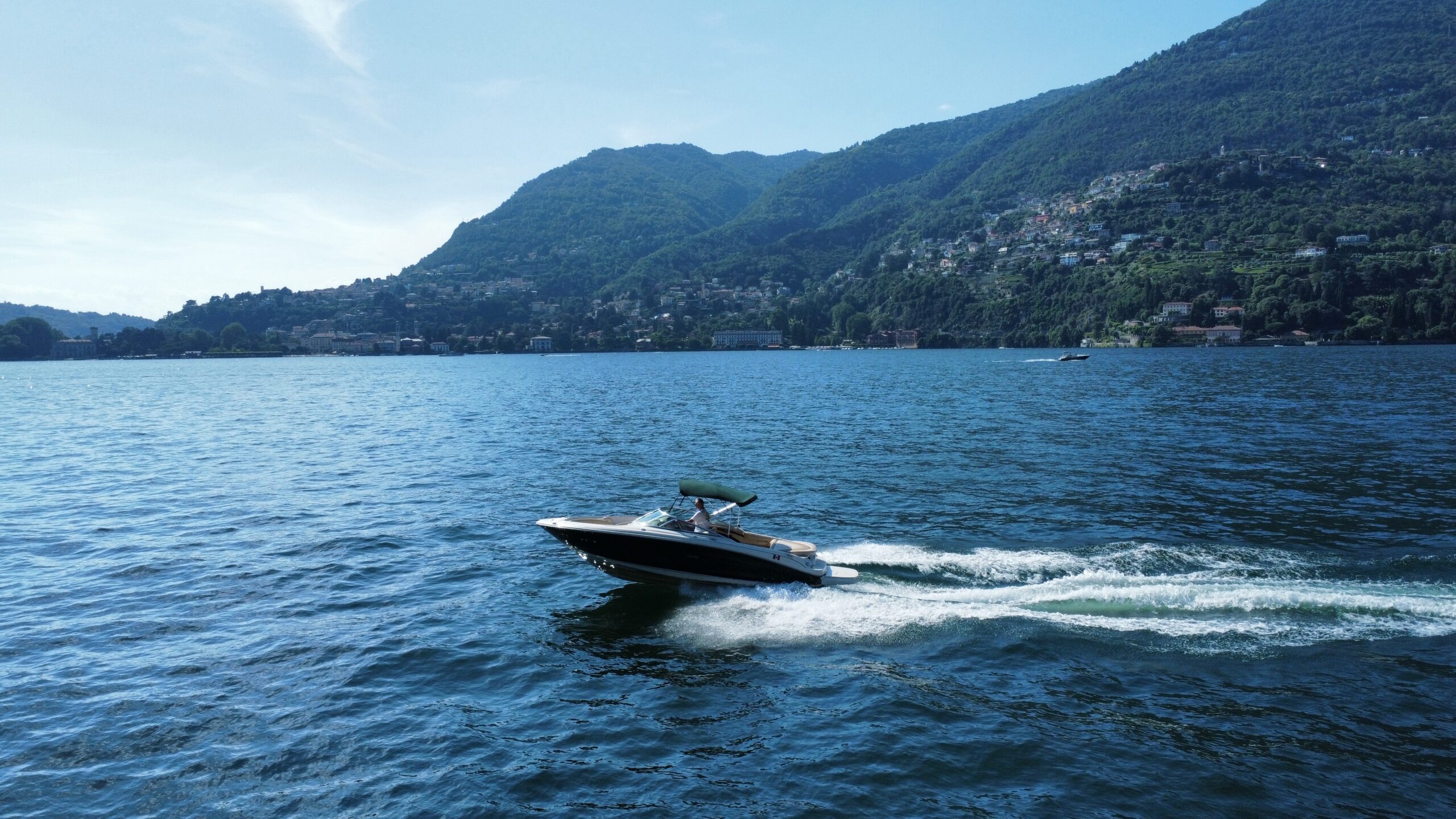 Lake Como boat tours Enjoy sail on lario. Tour in barca Sea Ray 230 SPX boat